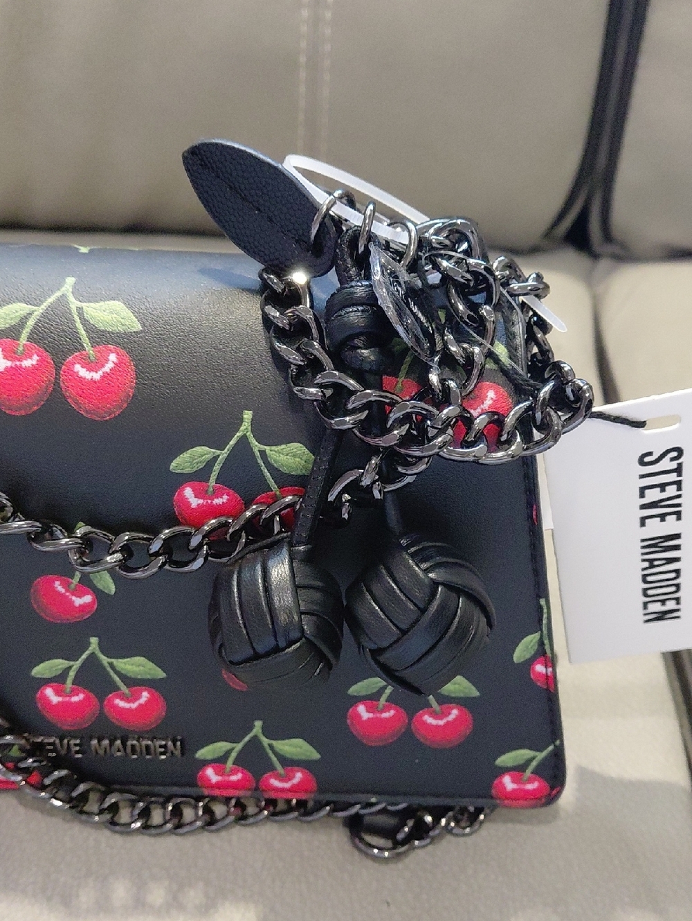 STEVE MADDEN CHERRIES CROSSBODY - Picture 9 of 12